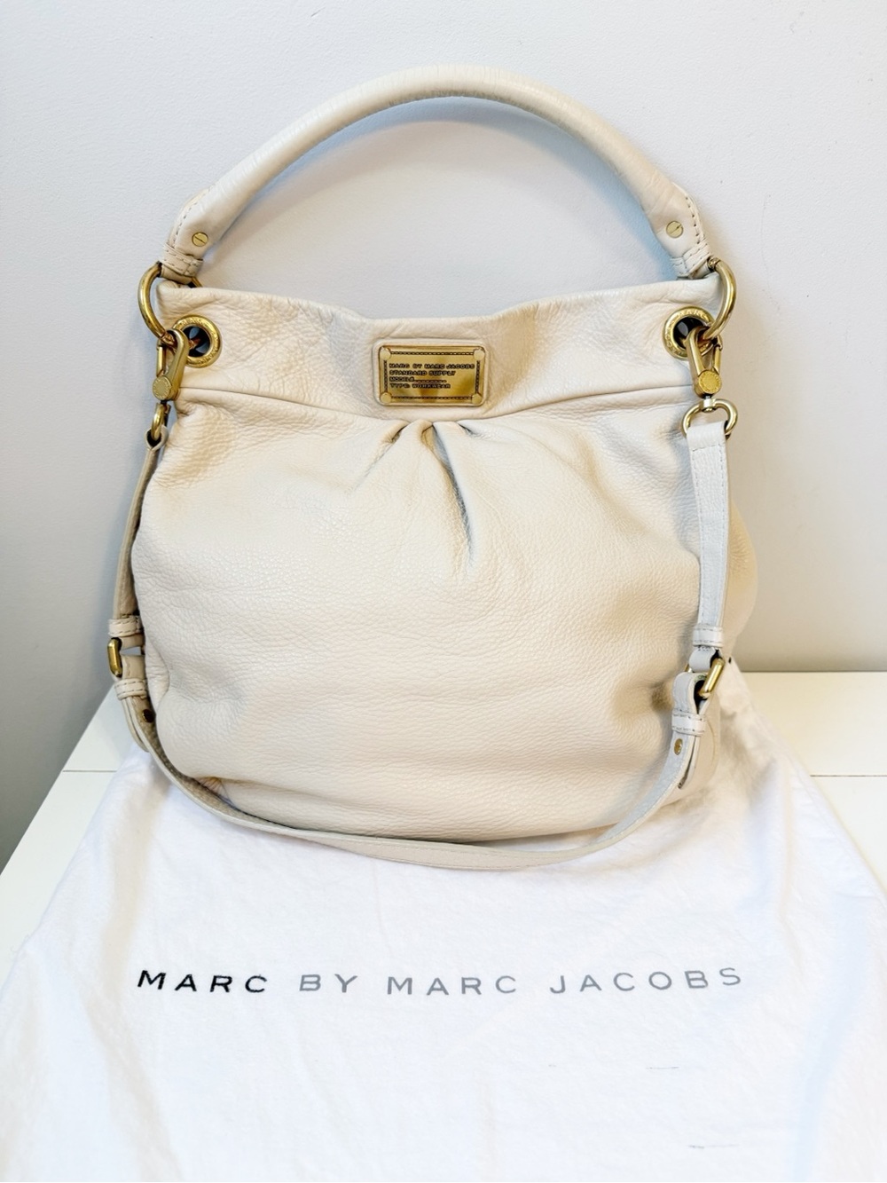 Marc by Marc Jacobs Classic Q Hillier Pebbled Leather Shoulder Bag Cream GHW